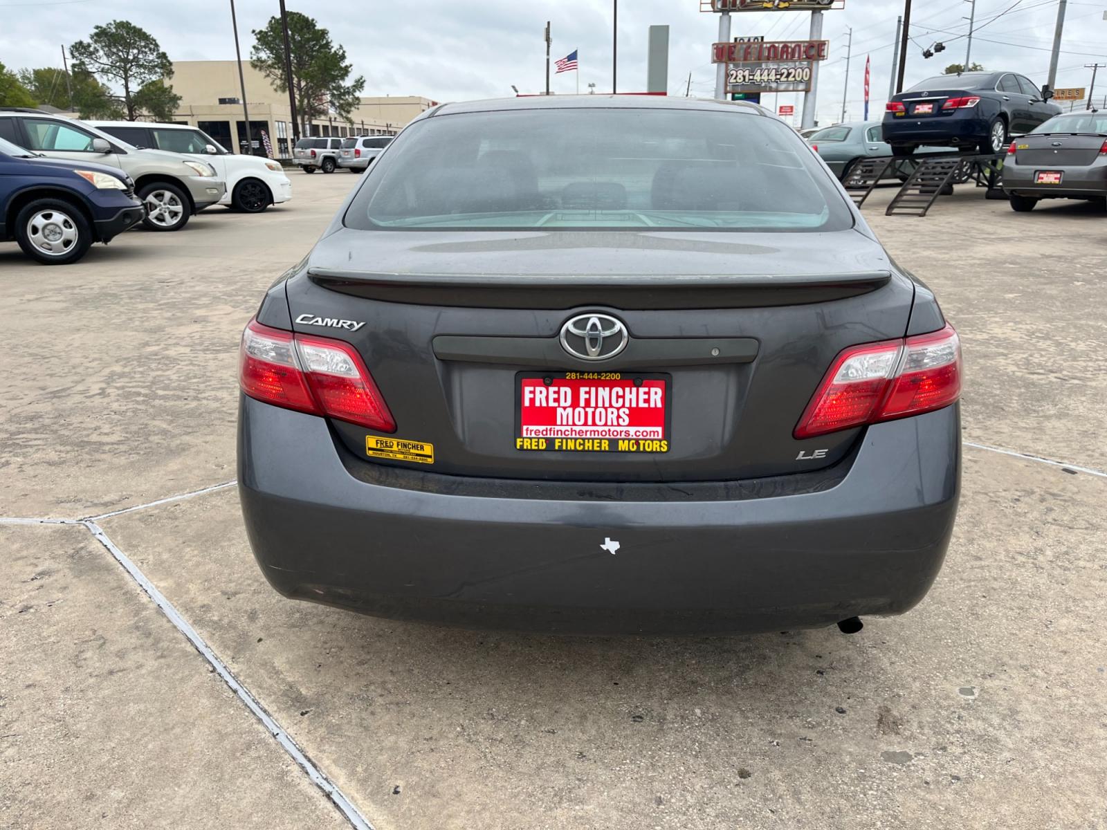 2007 GRAY /gray Toyota Camry CE 5-Spd AT (4T1BE46K37U) with an 2.4L L4 DOHC 16V engine, 5-Speed Automatic Overdrive transmission, located at 14700 Tomball Parkway 249, Houston, TX, 77086, (281) 444-2200, 29.928619, -95.504074 - Photo #5